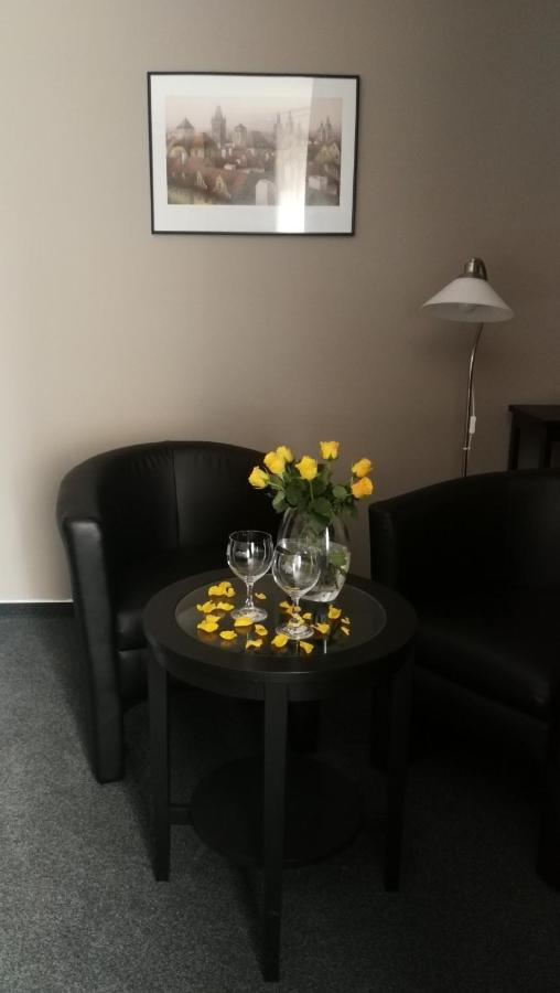 Hotel Tulipan Prŭhonice Dış mekan fotoğraf