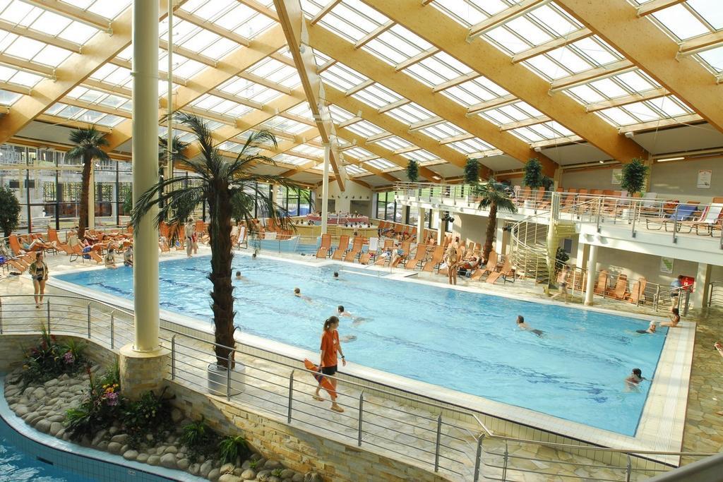 Hotel Tulipan Prŭhonice Dış mekan fotoğraf