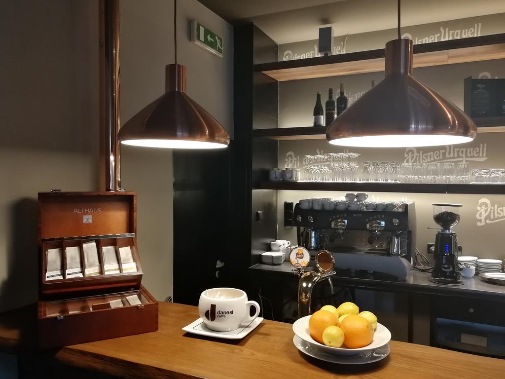 Hotel Tulipan Prŭhonice Dış mekan fotoğraf