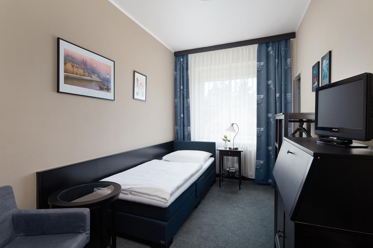 Hotel Tulipan Prŭhonice Dış mekan fotoğraf